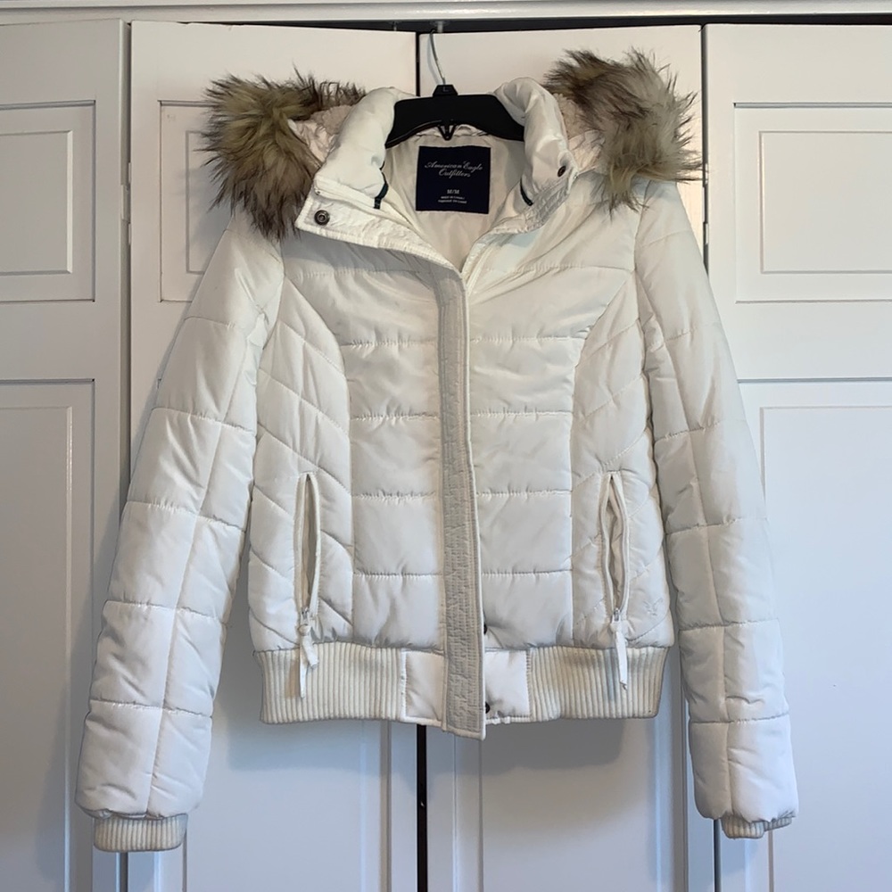 American Eagle White Puffer Jacket